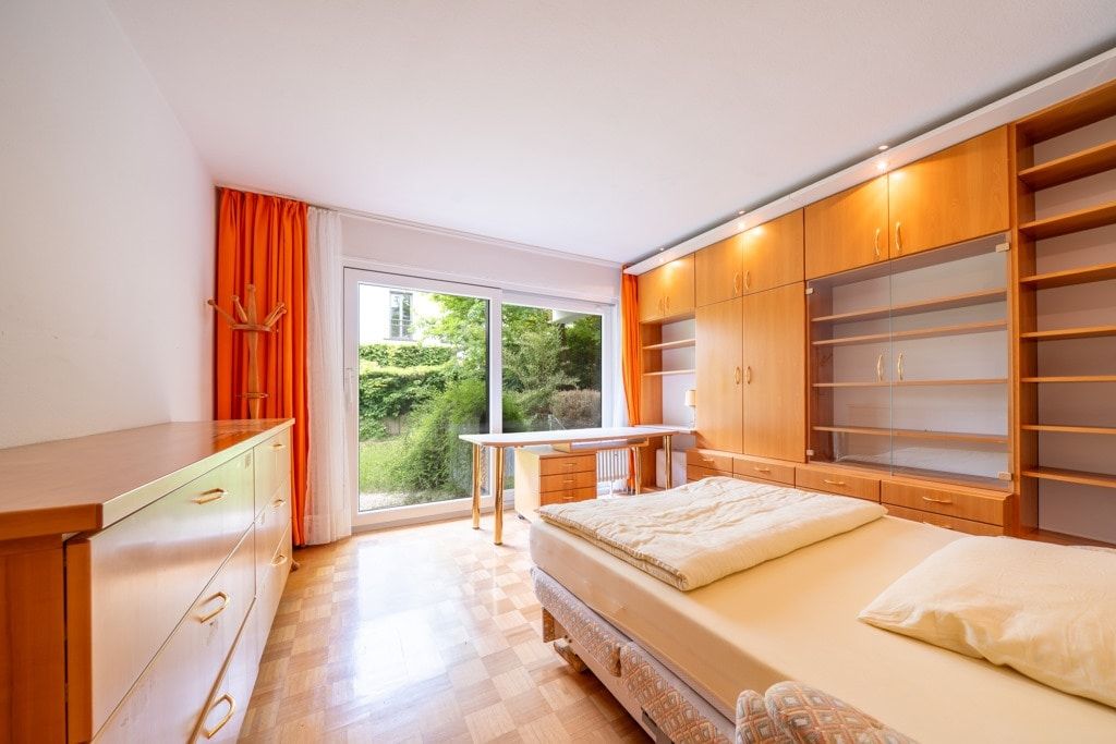 Arbeits- oder Kinderzimmer
