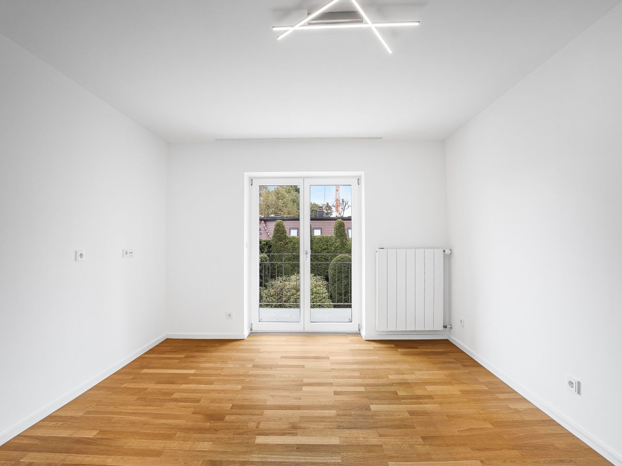 weites Schlafzimmer