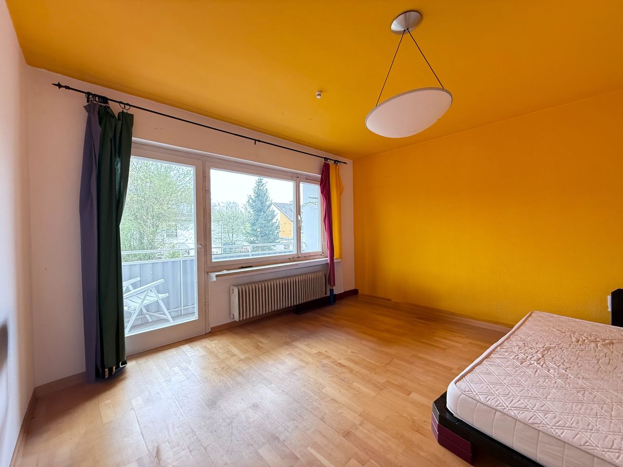 Schlafzimmer 2 mit Balkon