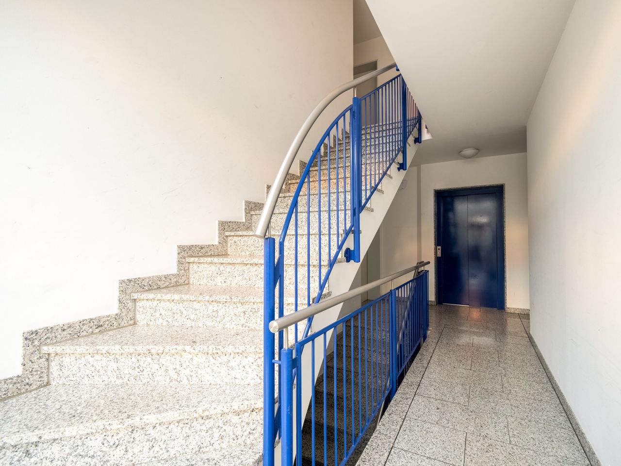Aufzug Treppenhaus