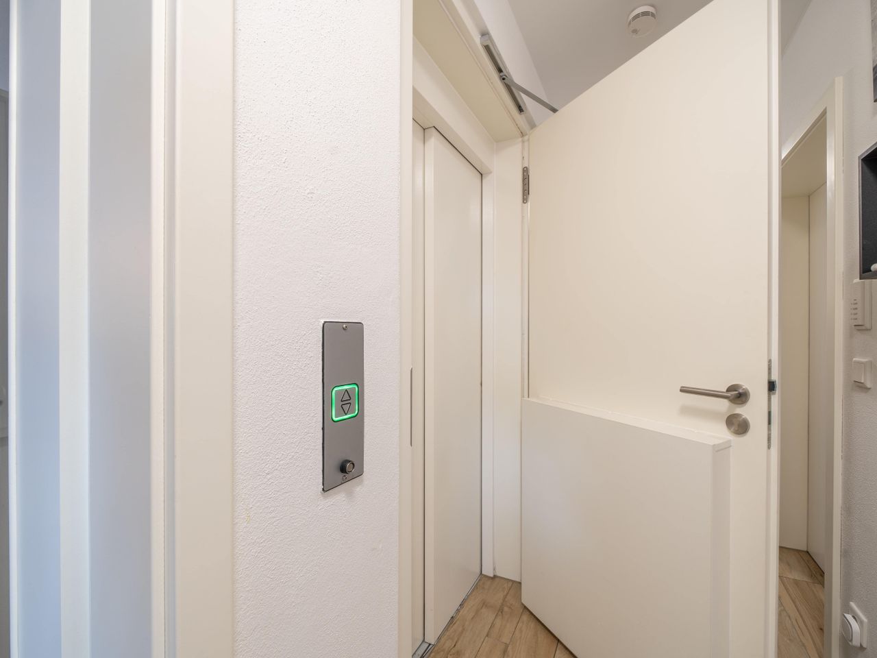 Aufzug direkt ins DG