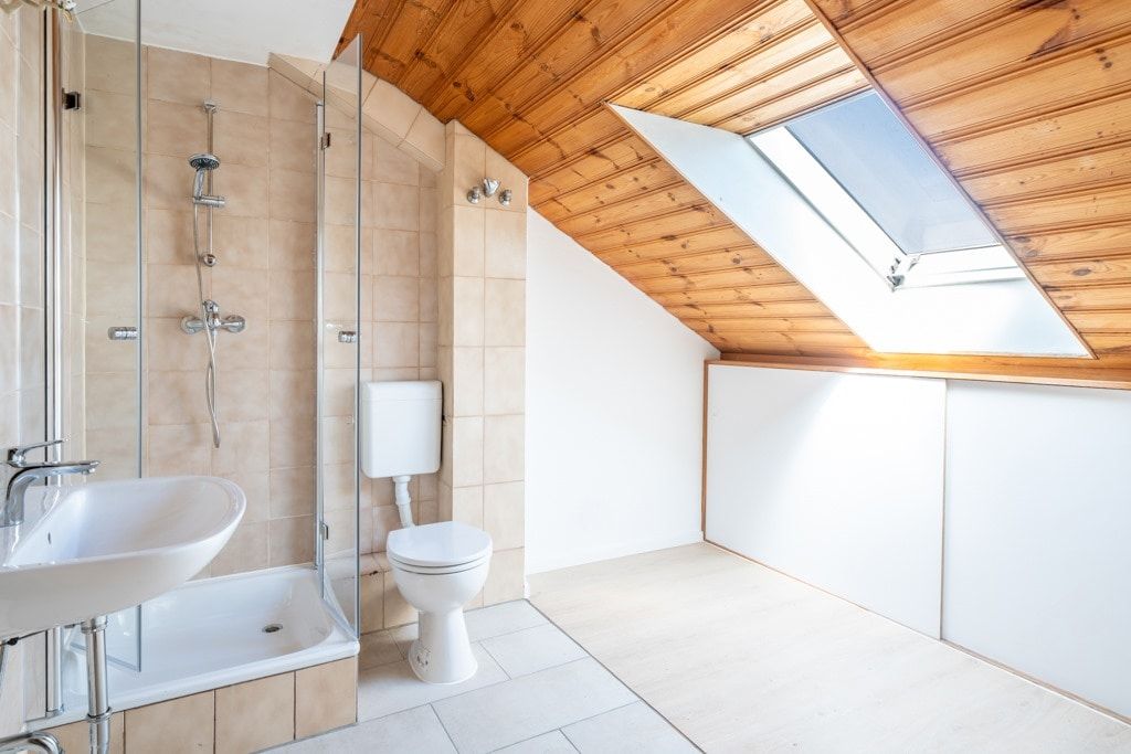 Badezimmer DG