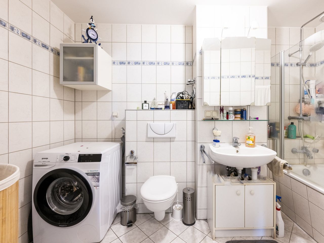 Badezimmer mit Badwanne