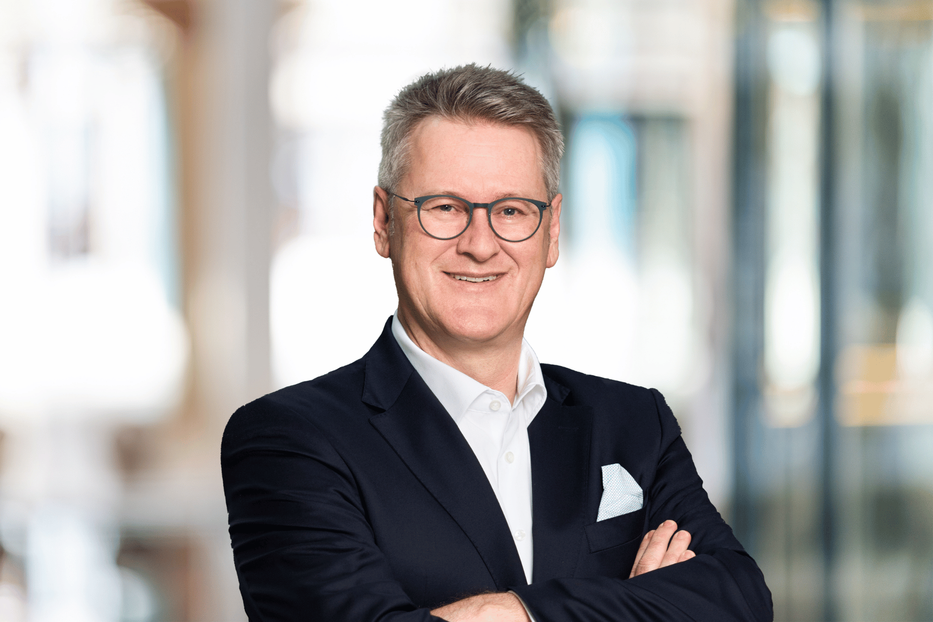 Dr. Bernhard Bauer
