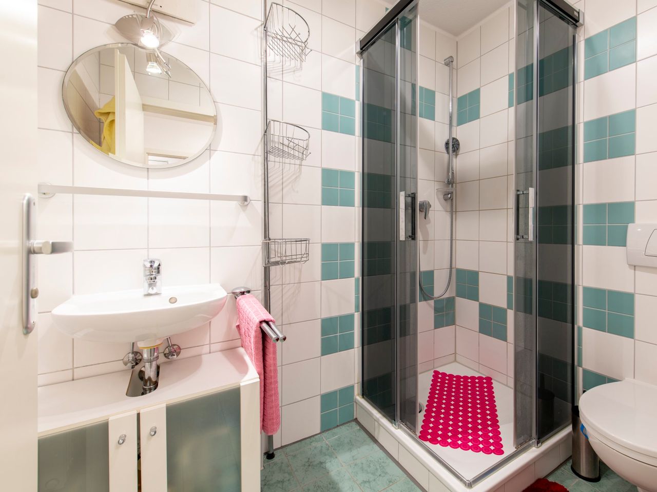 Badezimmer Nr. 2 mit Dusche